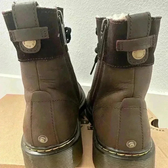 Dr. Martens woman’s dark brown airwair boots size 5 - Picture 7 of 12